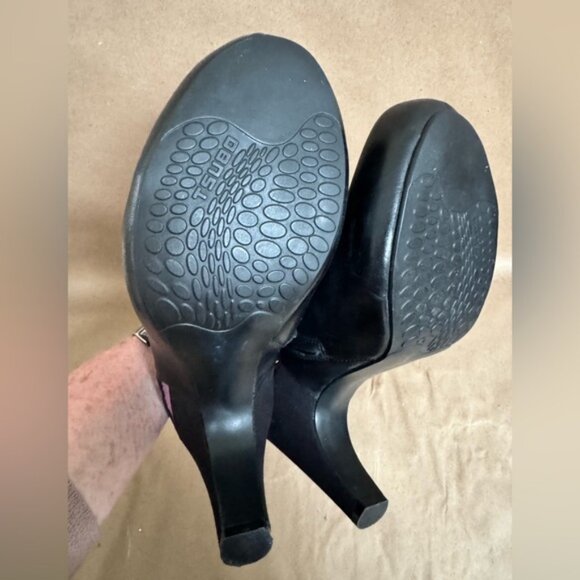 Tsubo Black Leather Sling Back 4 Heeled Booties. Size 8 - Picture 7 of 10